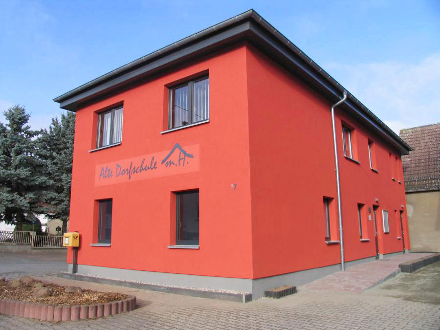 Multiples Haus Alte Dorfschule